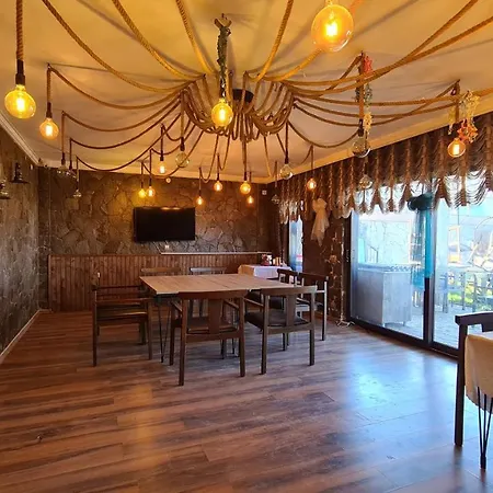 Oda ve Kahvaltı Mavisu Deluxe Butik 2*