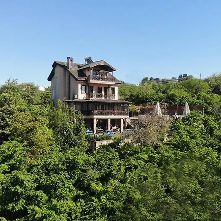 Mavisu Deluxe Butik Bed & Breakfast 4*